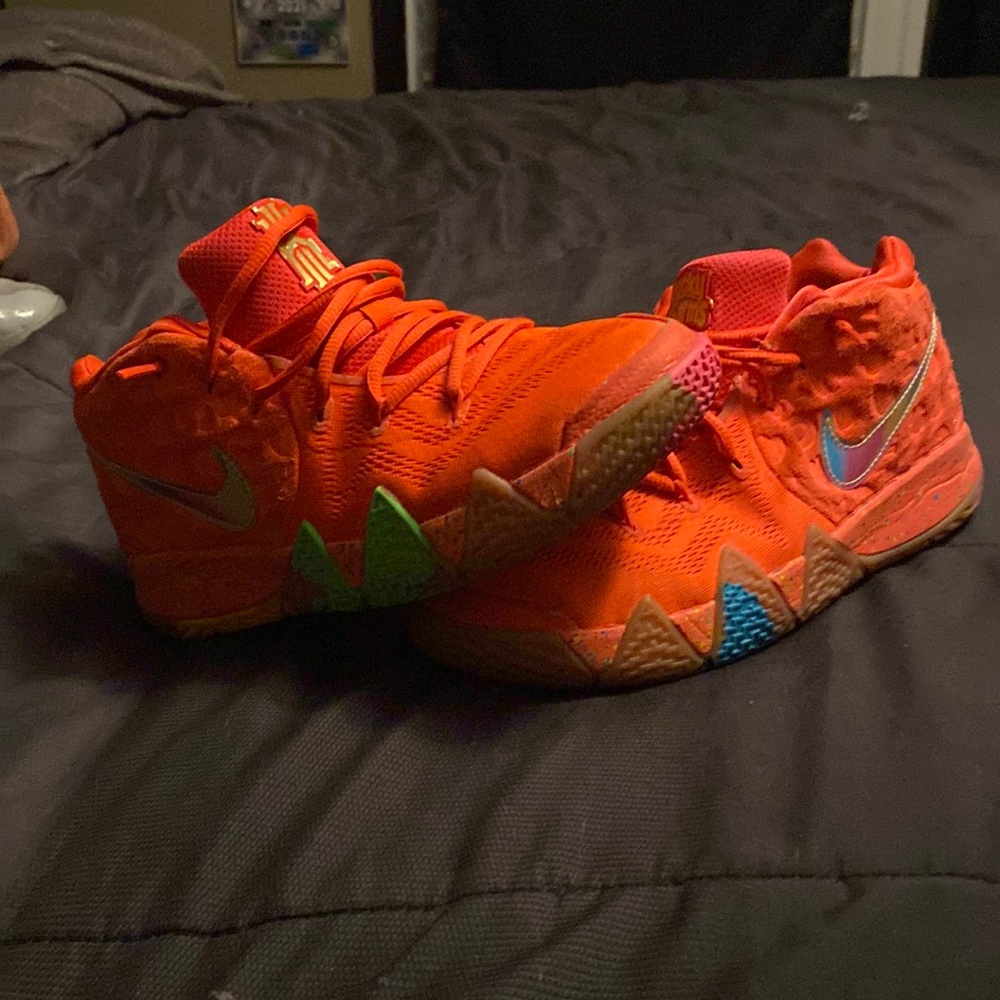 Nike Kyrie 4 LUCKY CHARM